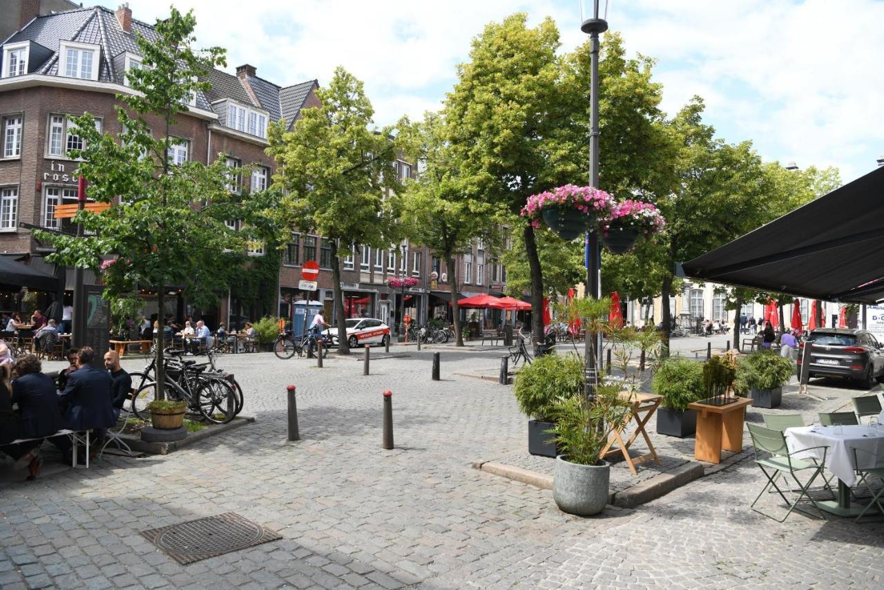 Appartamento Vrijdagmarkt By Lit D'Art Anversa Esterno foto